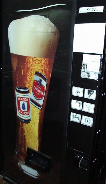 00630005 YUL Beermachine.jpg (32921 bytes)