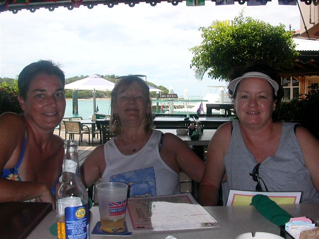 060506046 EIS Saba Rock Kathy Sue Karla.JPG (56623 bytes)