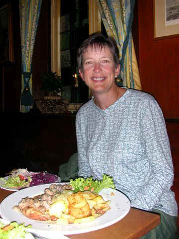 061013 (24) FRA BJ Gasthaus Zur Sonne.JPG (42602 bytes)