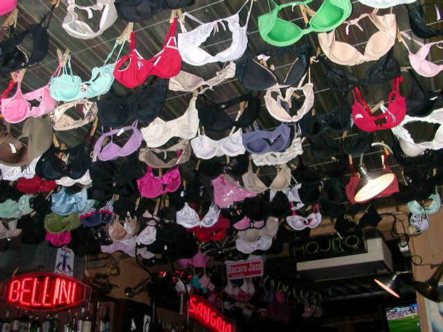 UK attempt to smash bra chain record