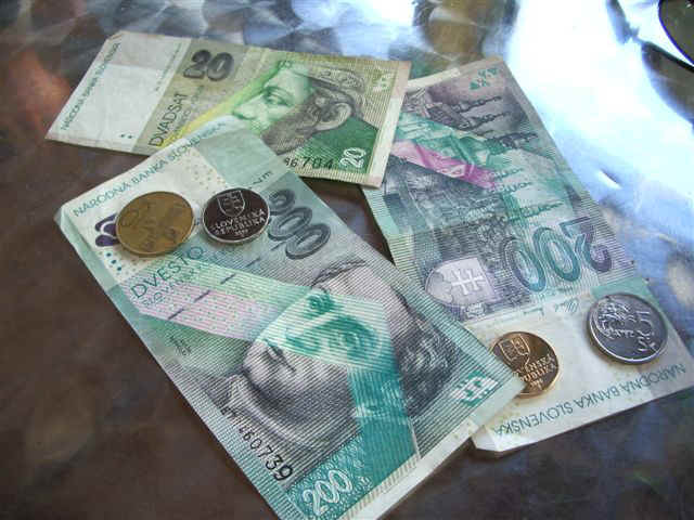 070708 (16) VIE Slovakia Money.JPG (74288 bytes)