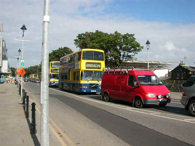 070903 (10) DUB Dun Laoghaire.JPG (61597 bytes)