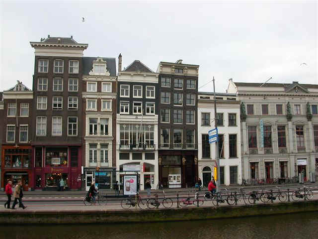 071120 (06) AMS.JPG (66567 bytes)