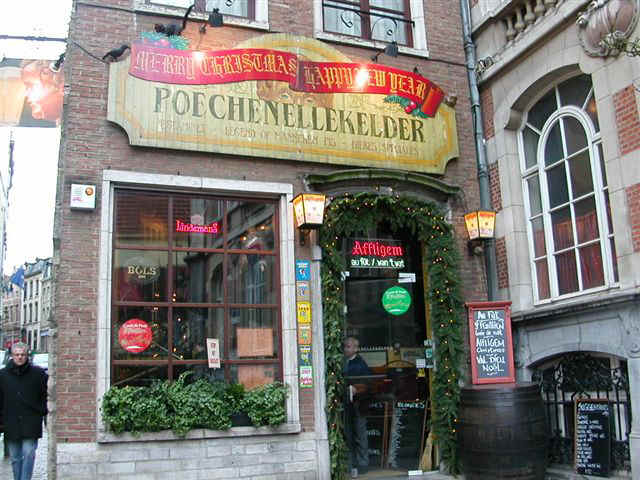 071229 (52) BRU Poechenellekelder.JPG (91281 bytes)